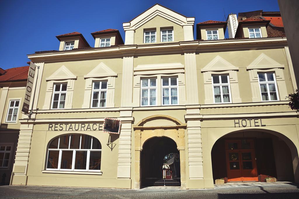 Hotel U Hradu Mlada Boleslav Bagian luar foto