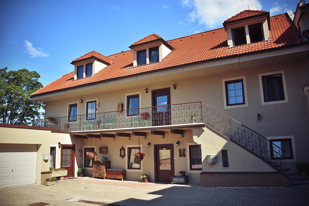 Hotel U Hradu Mlada Boleslav Bagian luar foto